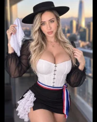 Lorena escort - Escort Chilena - Experiencias disponibles - Disponible